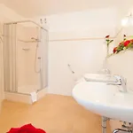 Victoria Hotell 3*