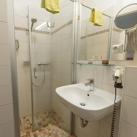 Victoria מלון 3*